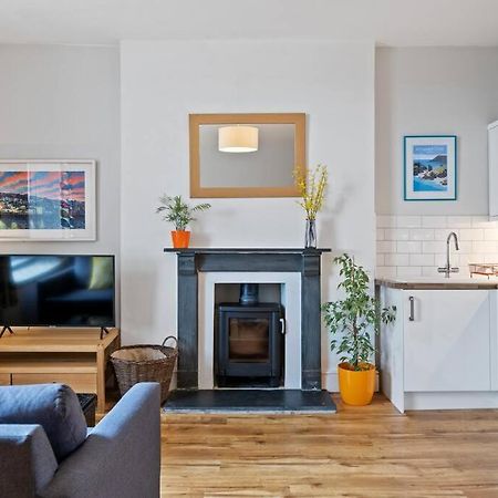 Pendennis - Bright Victorian Flat, Sea Views & Close To Beach Falmouth Esterno foto
