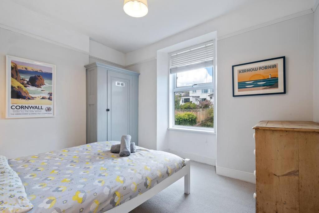 Pendennis - Bright Victorian Flat, Sea Views & Close To Beach Falmouth Esterno foto