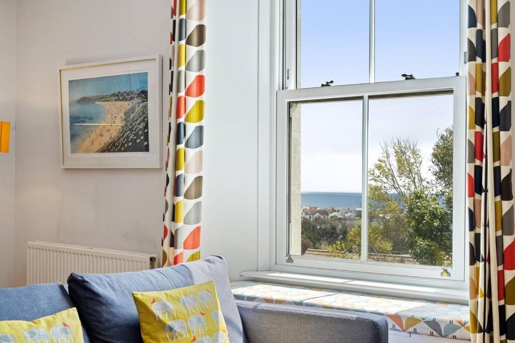 Pendennis - Bright Victorian Flat, Sea Views & Close To Beach Falmouth Esterno foto