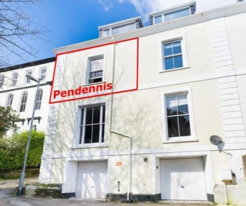 Pendennis - Bright Victorian Flat, Sea Views & Close To Beach Falmouth Esterno foto